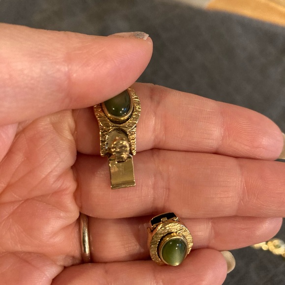 Green/Textured Gold Set - Picture 6 of 8